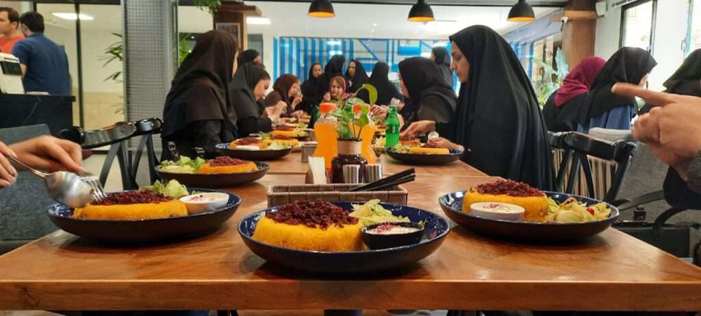 بهترین مدرسه مشهد فرهوشان