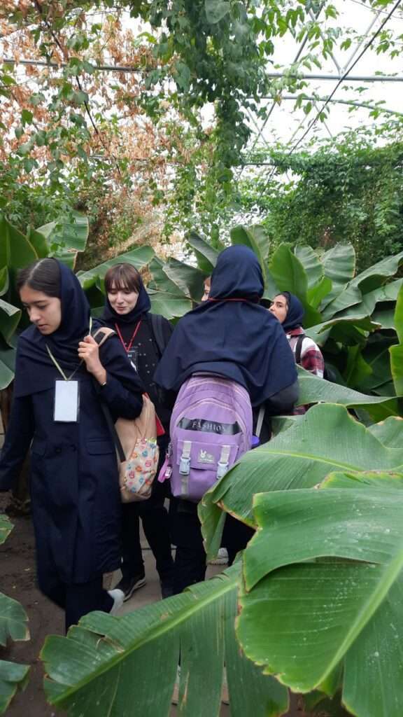 بهترین مدرسه مشهد فرهوشان
