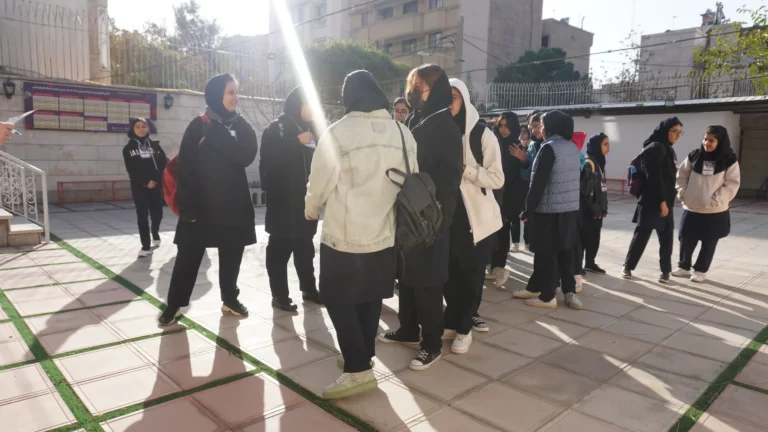 بهترین دبیرستان مشهد فرهوشان